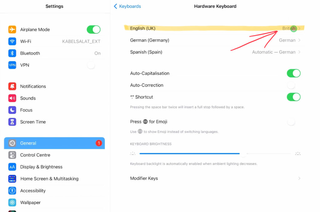 Click on the English (UK) Layout to open the list with hardware keyboards connected with this Layout. In my case because i use a german magic keyboard, this setting was set to “German”.