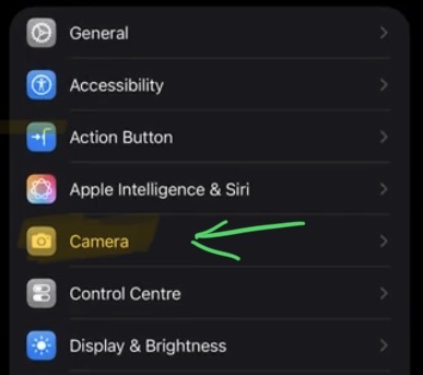 Öffne die Einstellungen App und gehe zu Kamera.