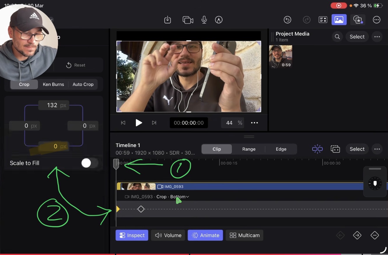 Bringe den Playhead auf die Position, an der du die Animation starten möchtest. In meinem Beispiel ist das der Anfang des Clips. Ändere die Werte für Top und Bottom im Inspector auf null. Stelle sicher, dass du auch Keyframes für Top und Bottom an dieser Position im Animation-Fenster hinzugefügt hast.